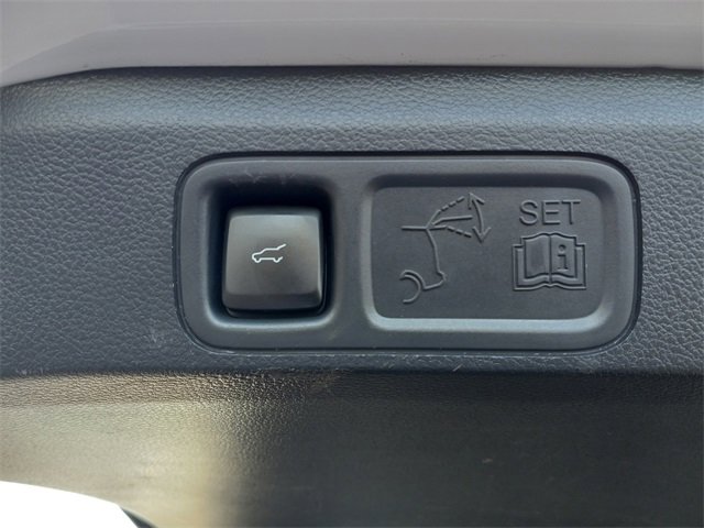 Used 2024 Ford Expedition Limited image 12