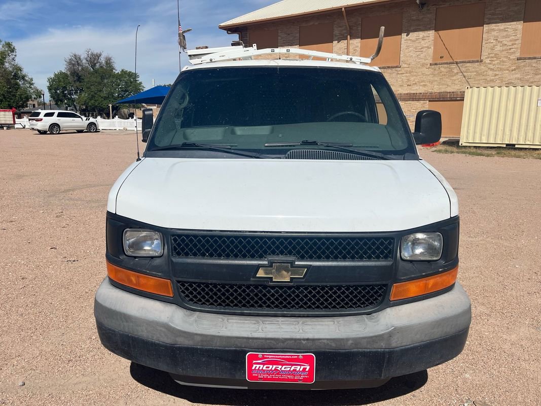 Used 2010 Chevrolet Express 2500 image 8
