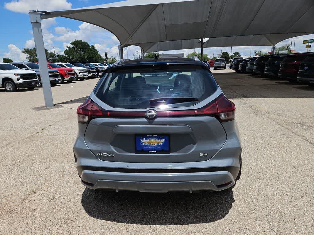 Used 2023 Nissan Kicks SV FWD image 7