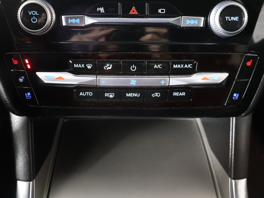 Used 2022 Ford Explorer Limited w/ Equipment Group 301A RWD image 53