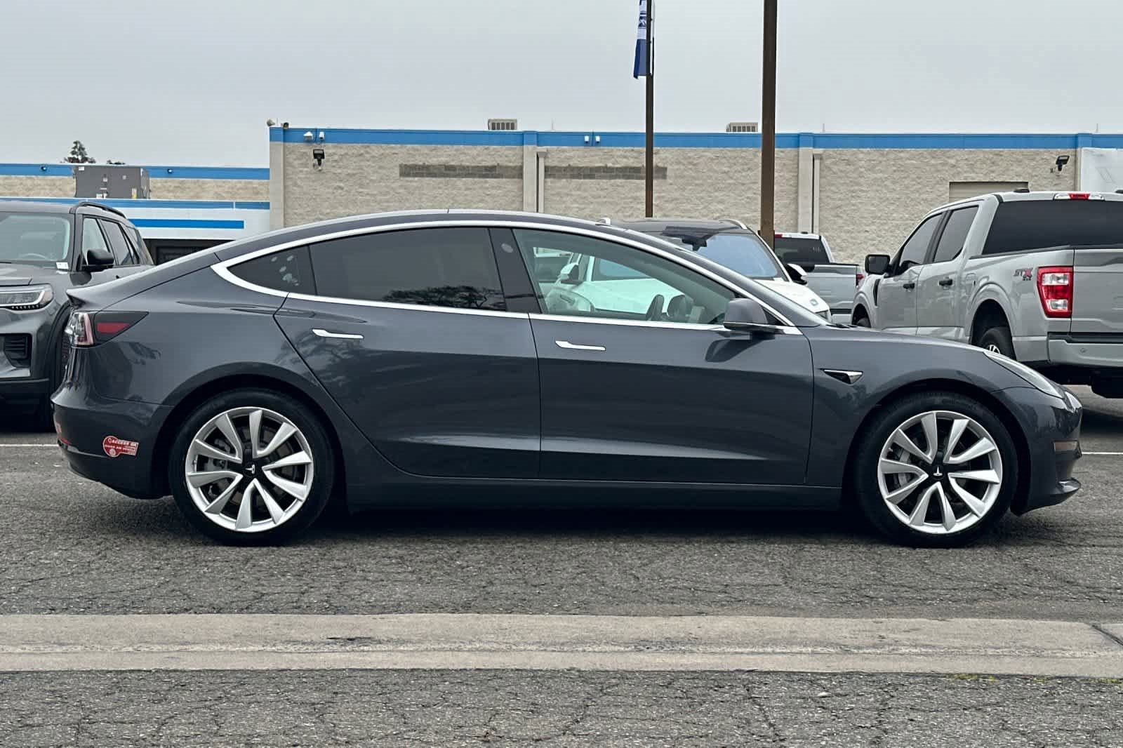 Used 2018 Tesla Model 3 image 8