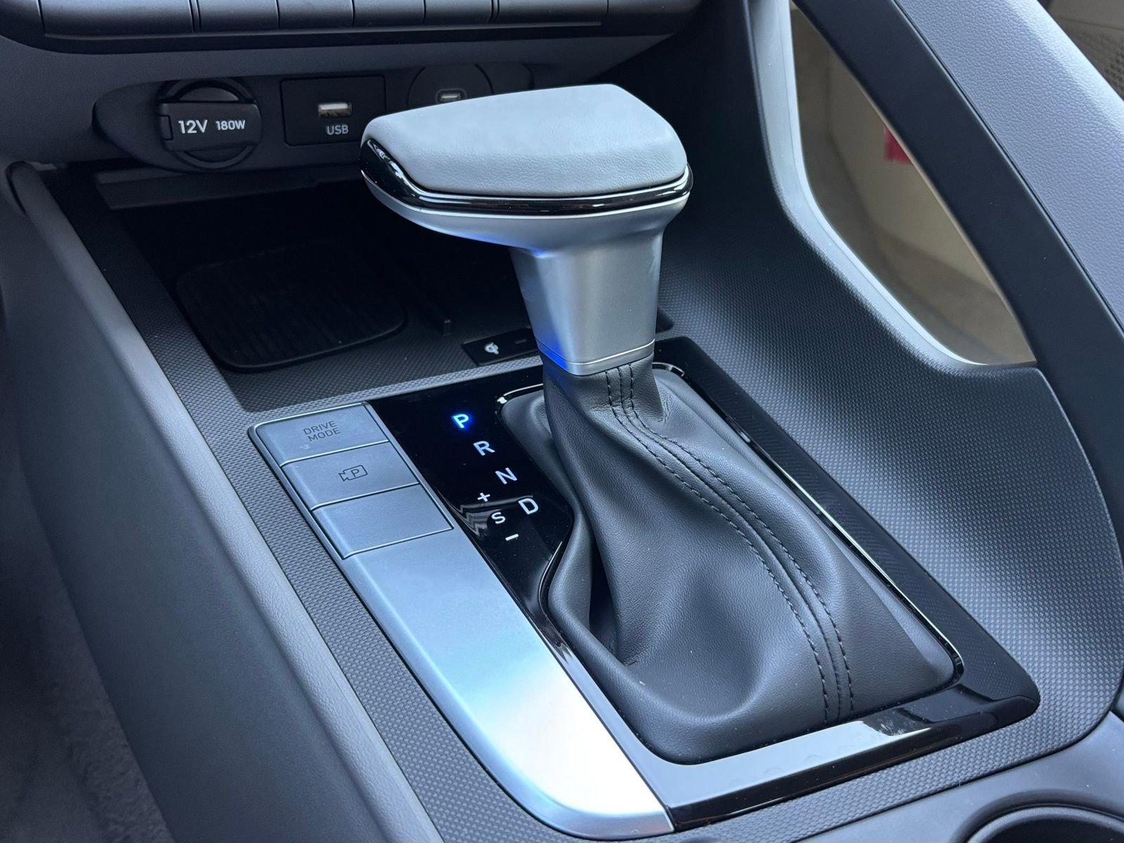 New 2026 Hyundai Elantra Sport w/ Cargo Package image 22