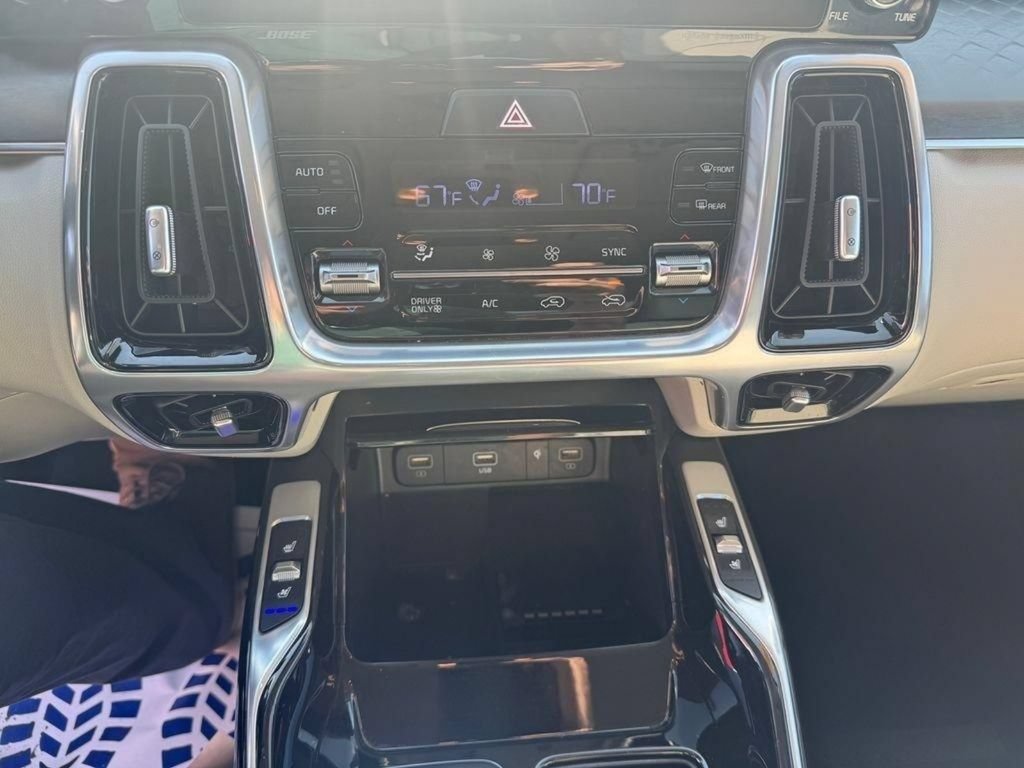 Certified 2023 Kia Sorento SX Prestige AWD/4WD image 20