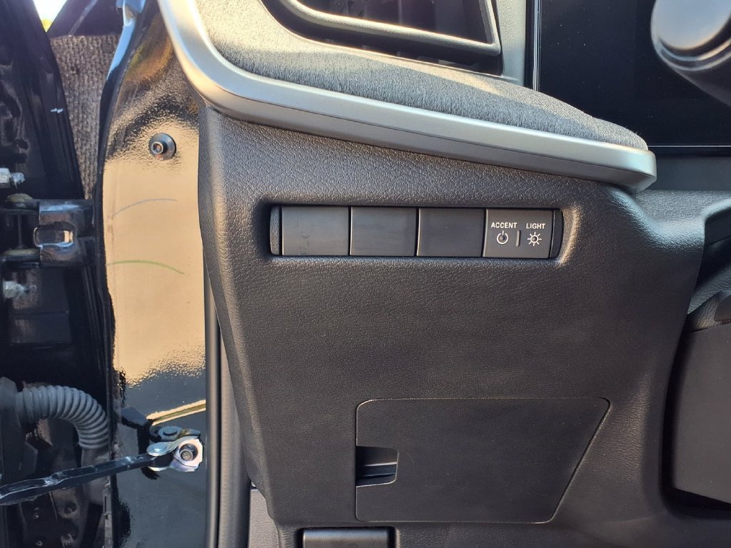 Used 2025 Nissan Kicks SV w/ Interior Electronics Package AWD/4WD image 25