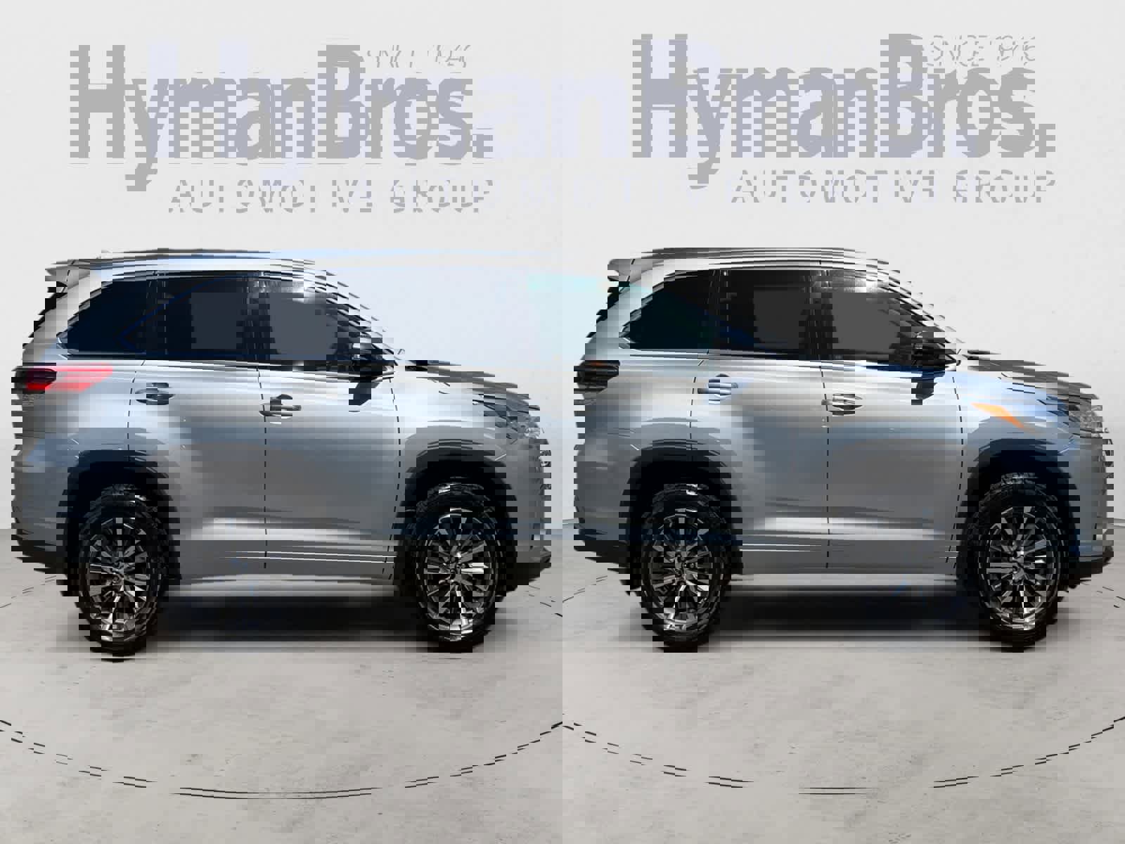 Used 2018 Toyota Highlander XLE AWD/4WD image 2