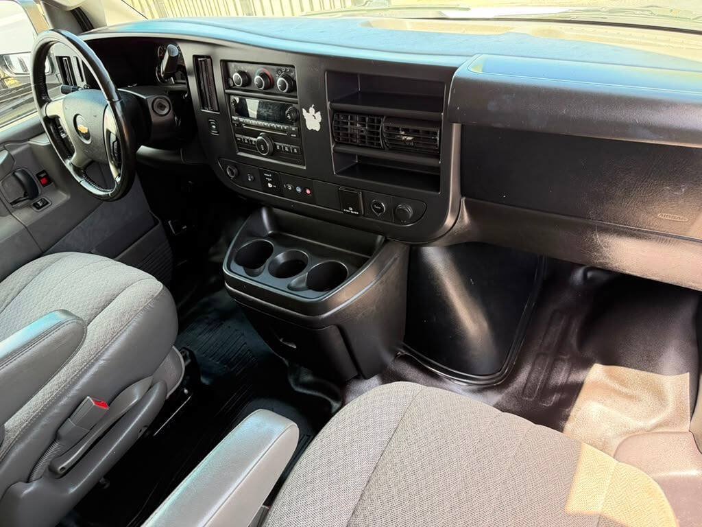 Used 2016 Chevrolet Express 2500 LS RWD image 20