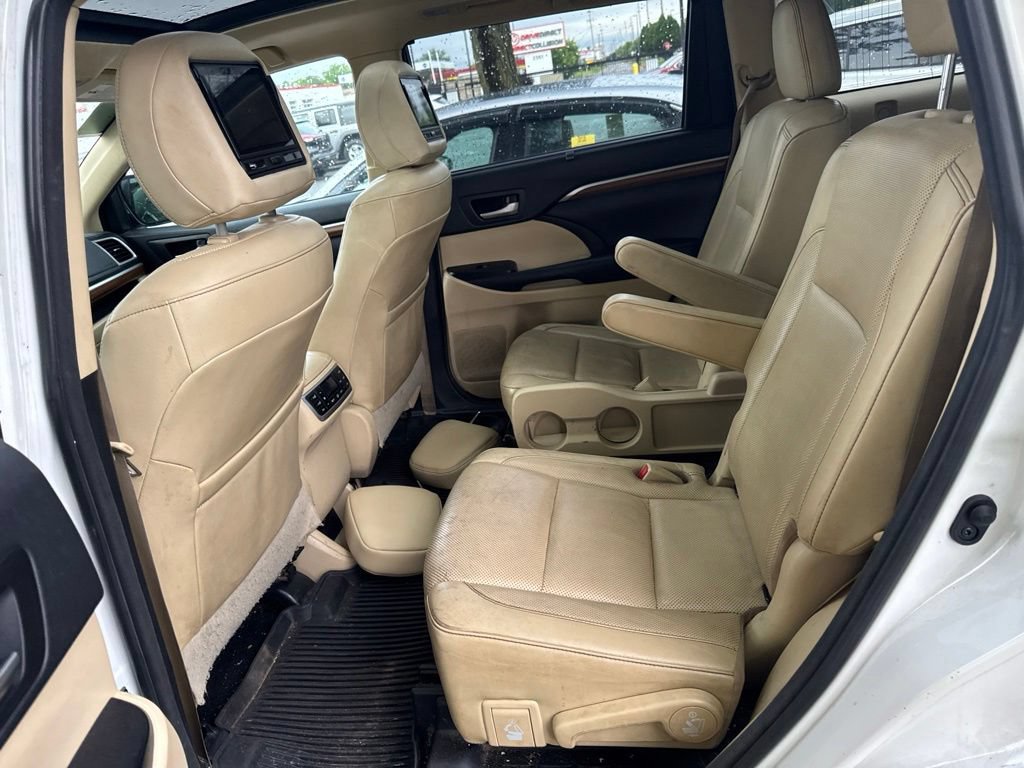 Used 2018 Toyota Highlander Limited Platinum AWD/4WD image 10