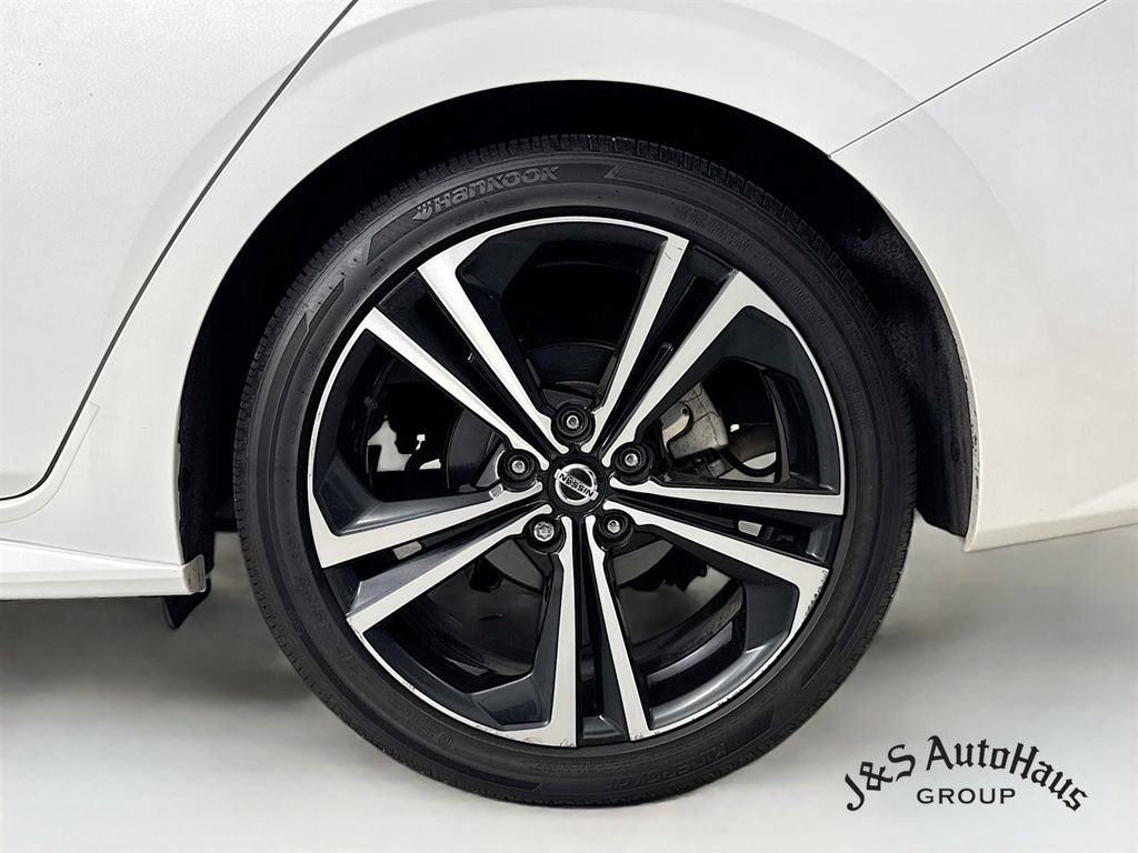 Used 2021 Nissan Sentra SR w/ SR Premium Package image 39