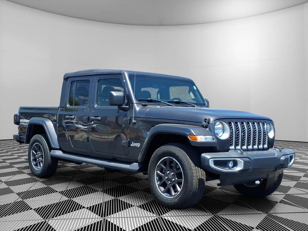 Certified 2022 Jeep Gladiator Overland AWD/4WD image 1