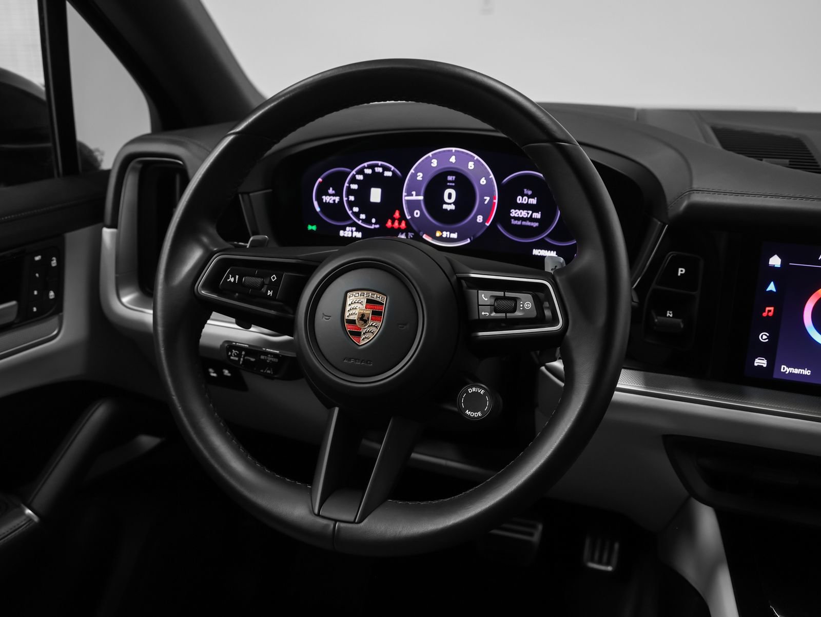 Certified 2024 Porsche Cayenne S w/ Premium Package Plus AWD/4WD image 33