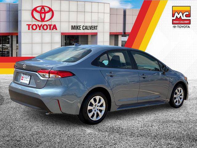 Certified 2025 Toyota Corolla LE FWD image 5