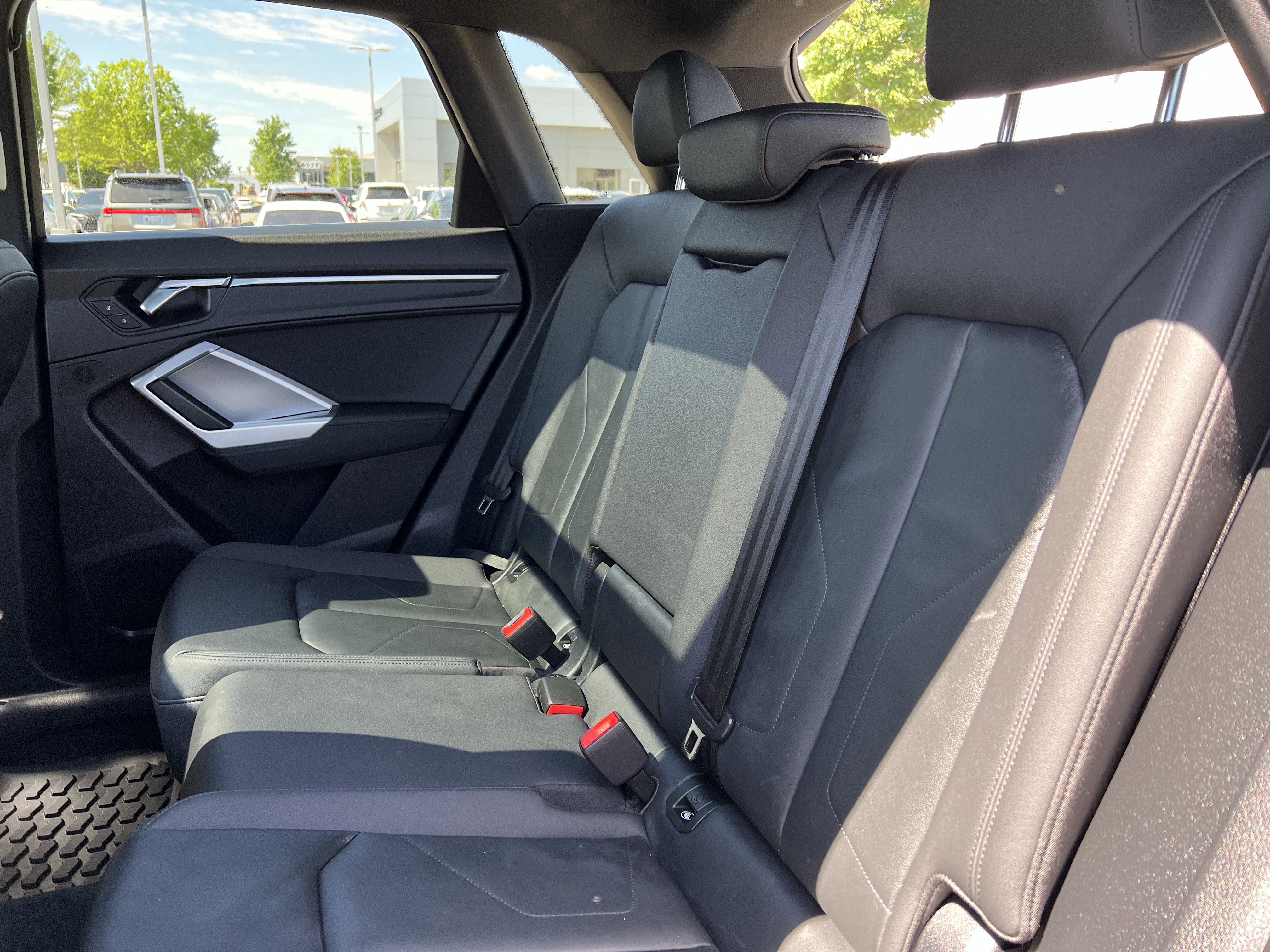 Used 2020 Audi Q3 2.0T Premium AWD/4WD image 33