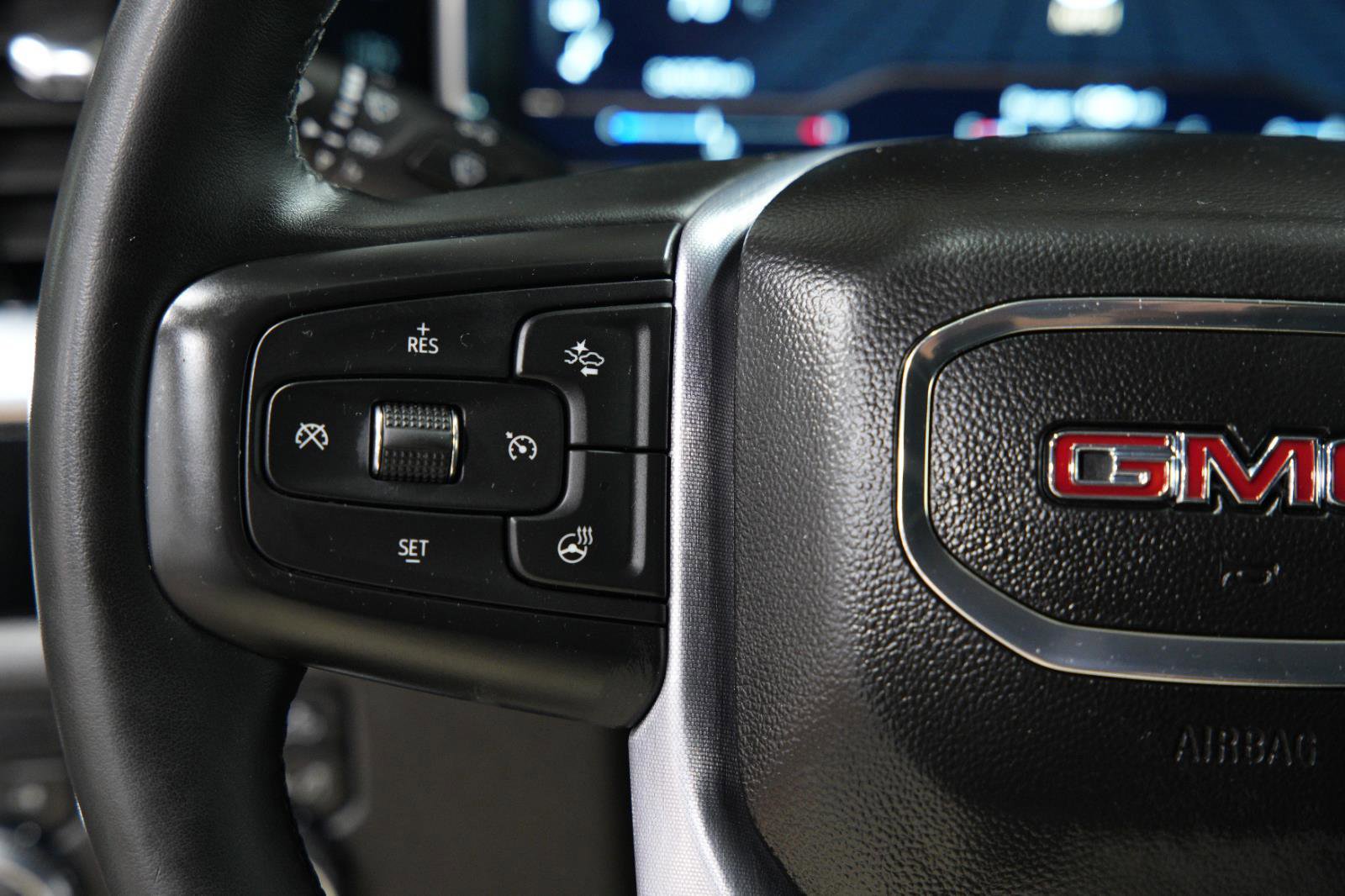 Used 2023 GMC Sierra 1500 SLT image 32