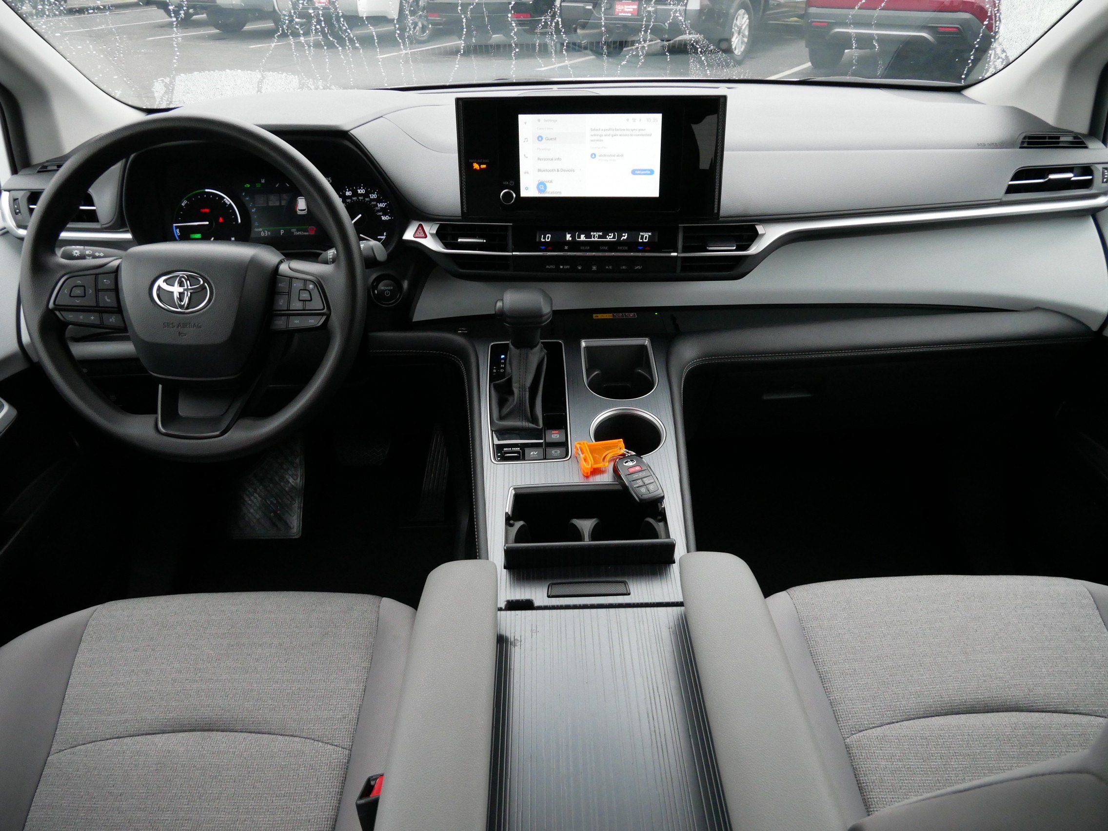 Certified 2026 Toyota Sienna LE FWD image 10