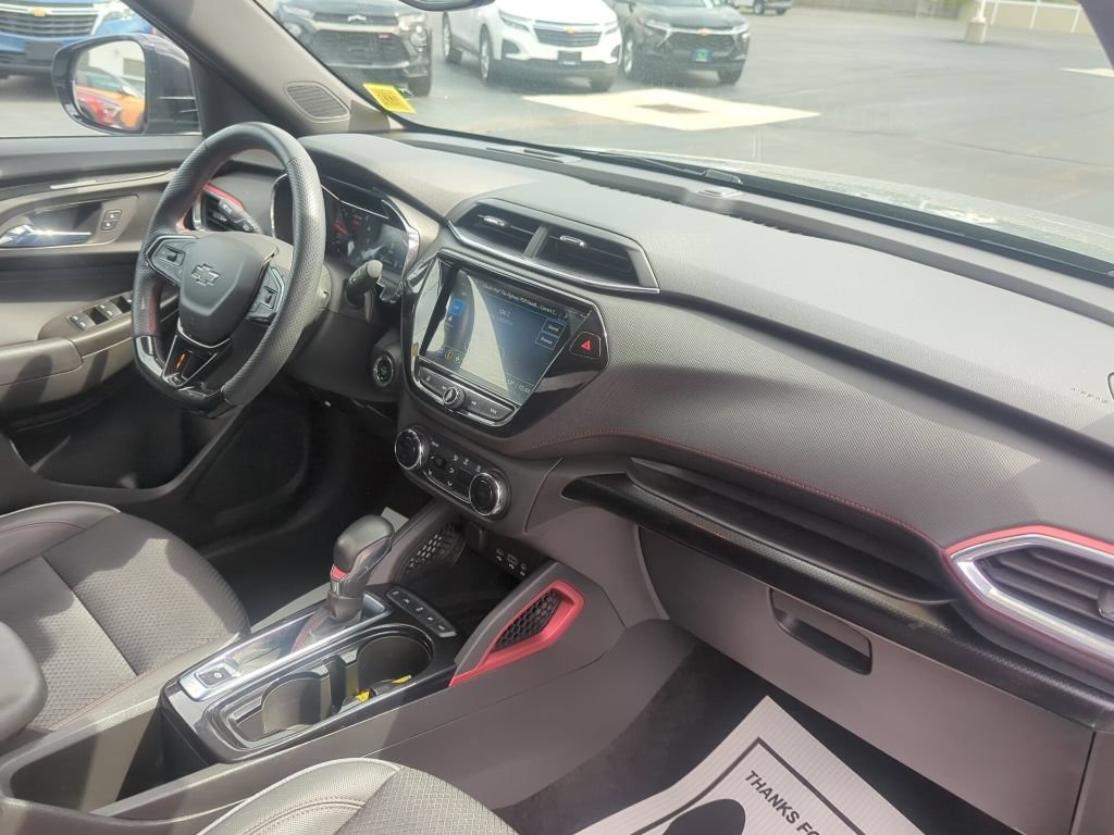 Certified 2023 Chevrolet TrailBlazer RS w/ Sun and Liftgate Package AWD/4WD image 16
