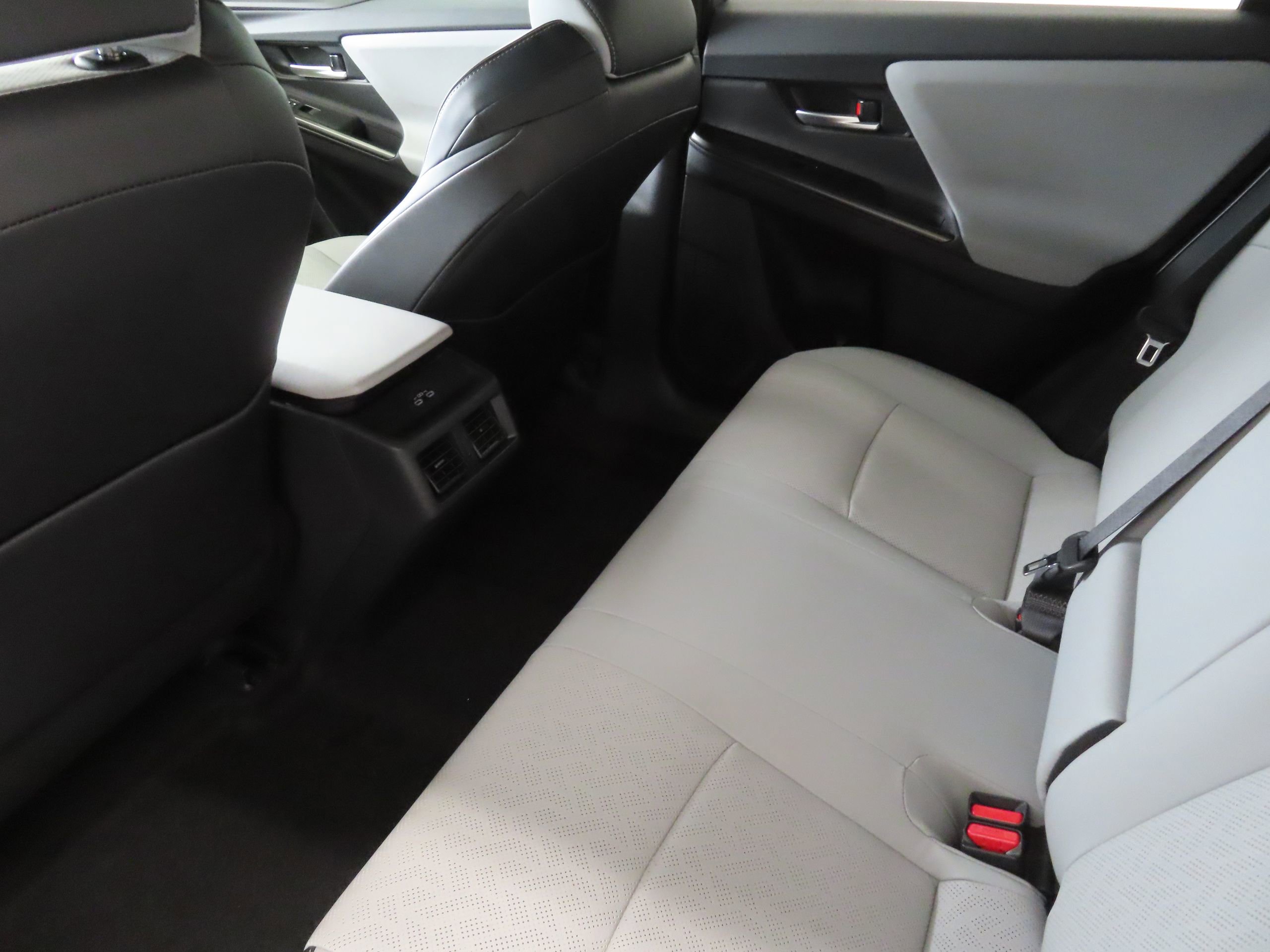 New 2026 Subaru Solterra Premium image 22