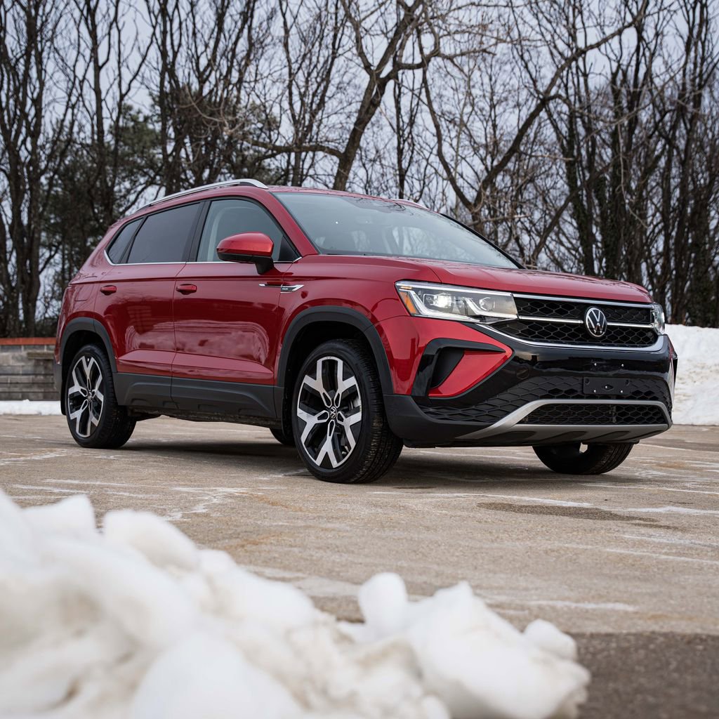 Certified 2023 Volkswagen Taos SEL image 7