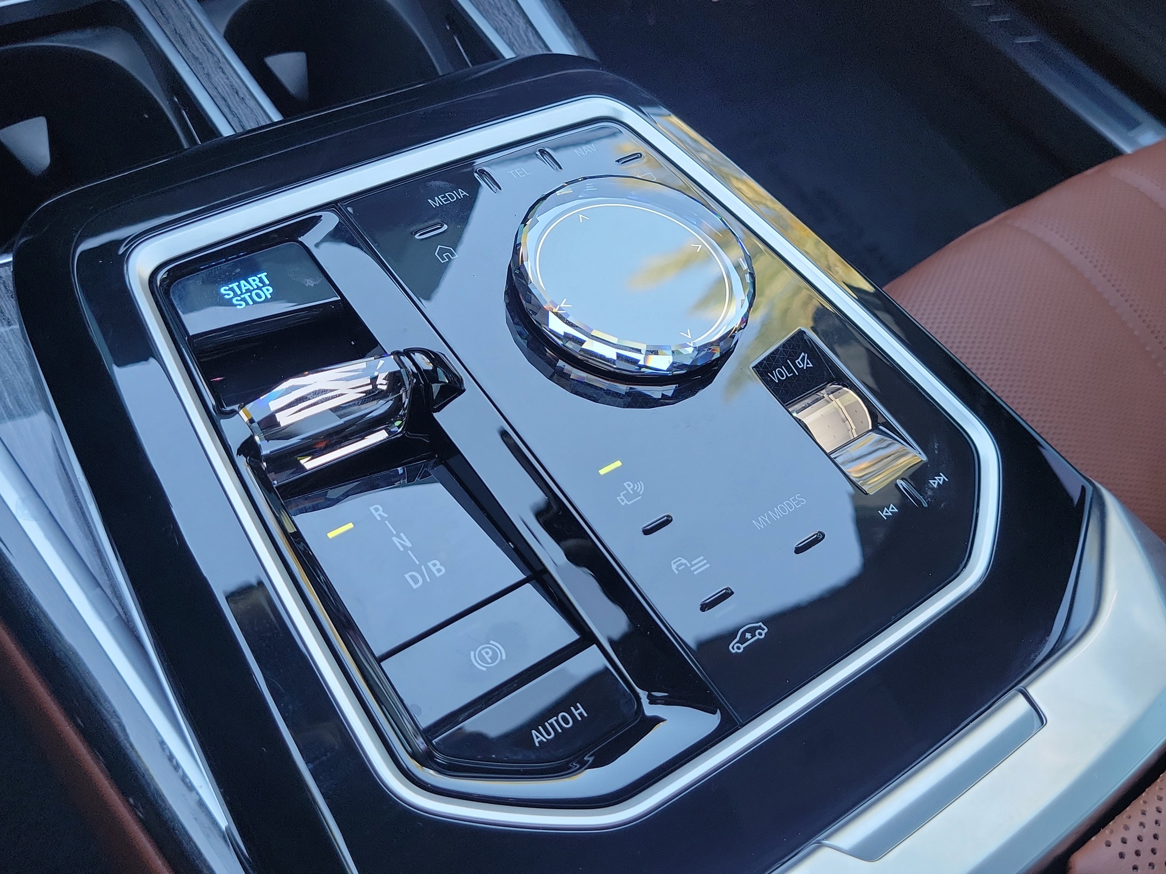 Used 2026 BMW i7 eDrive50 w/ M Sport Package image 36