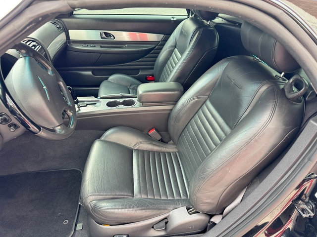 Used 2002 Ford Thunderbird Deluxe RWD image 8