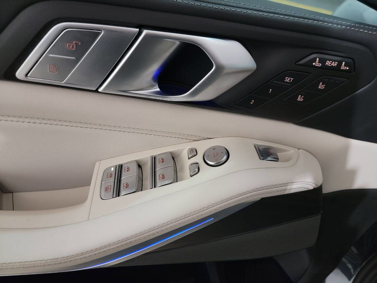 Used 2021 BMW X7 xDrive40i w/ Executive Package AWD/4WD image 12