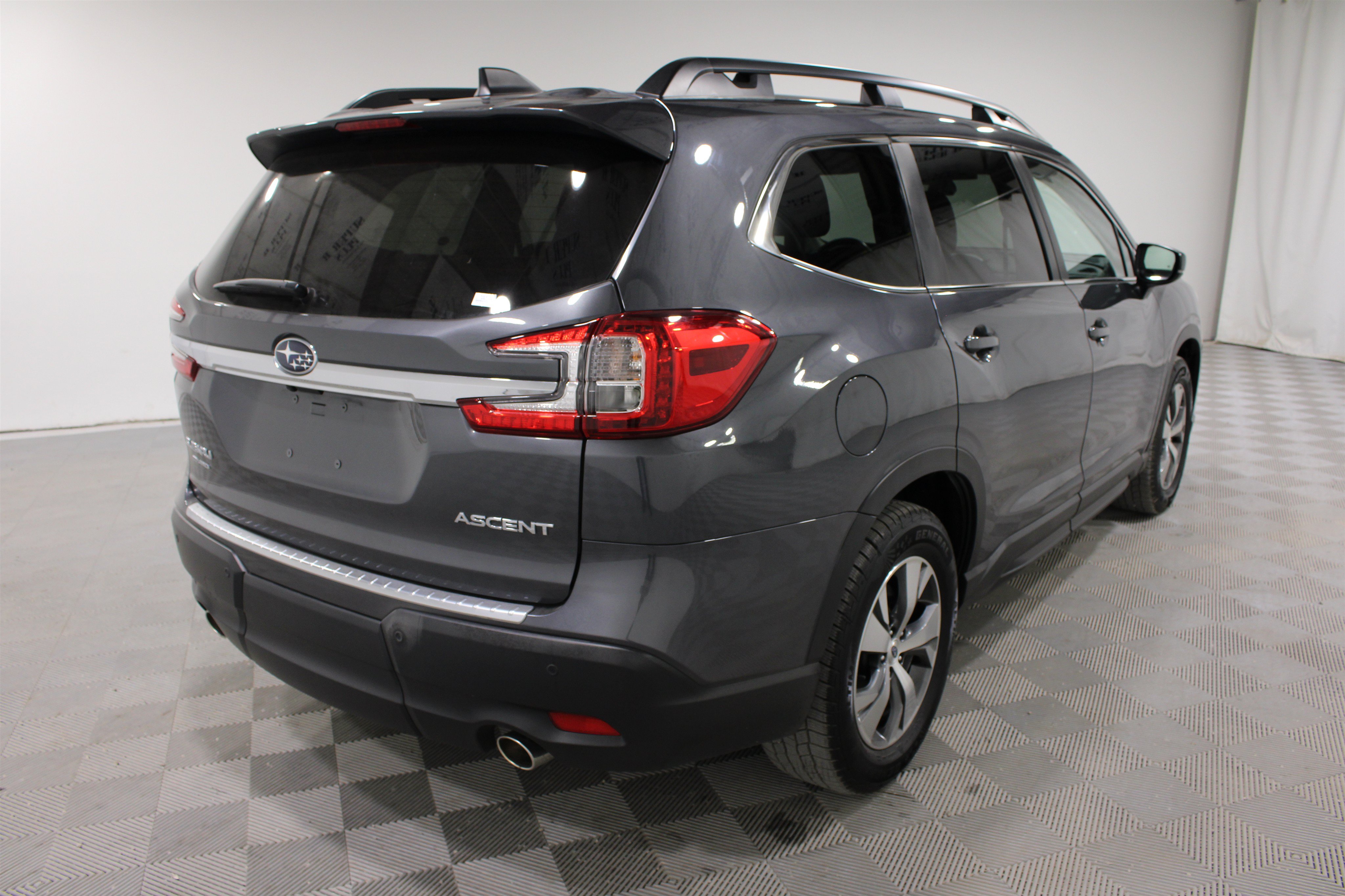 Used 2024 Subaru Ascent Premium w/ Convenience Package AWD/4WD image 29