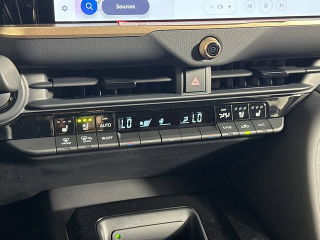 New 2026 Toyota Crown Signia AWD/4WD image 28