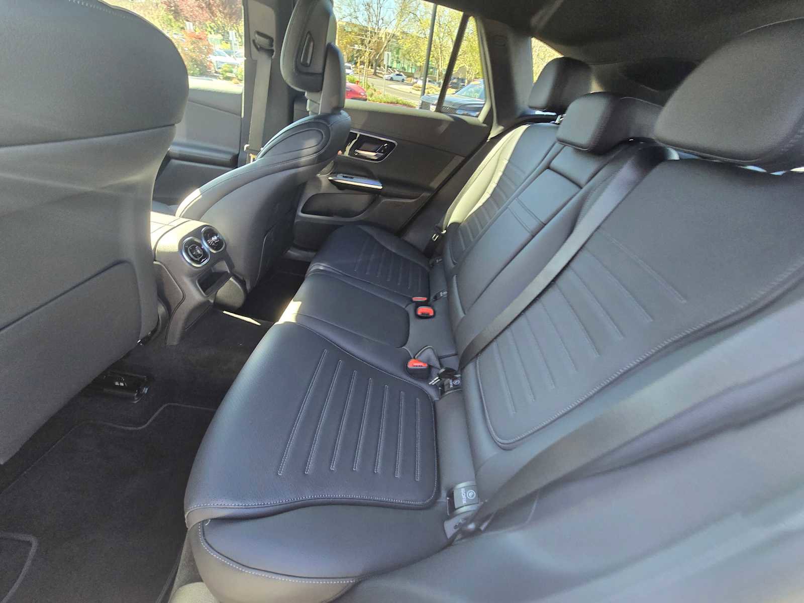 Certified 2026 Mercedes-Benz GLC 300 4MATIC image 23