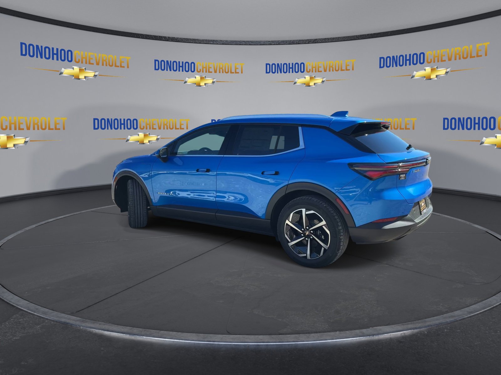 New 2026 Chevrolet Equinox EV LT image 9