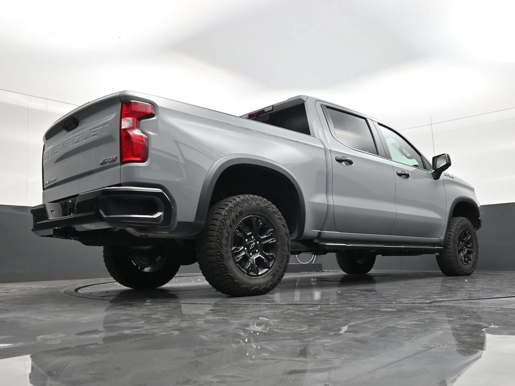 Used 2025 Chevrolet Silverado 1500 ZR2 AWD/4WD image 24