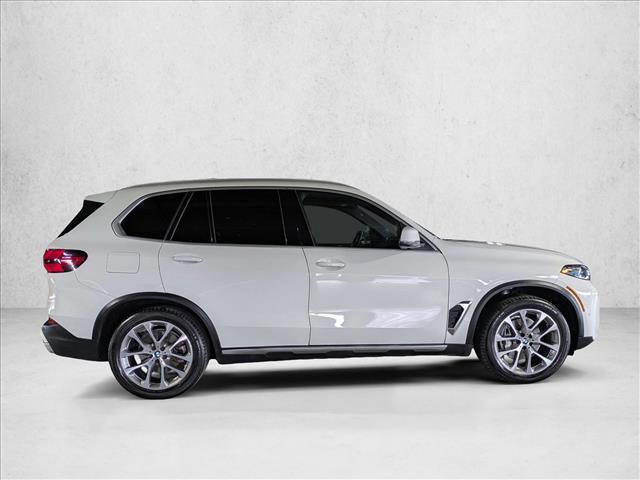 Used 2024 BMW X5 sDrive40i w/ Premium Package RWD image 4
