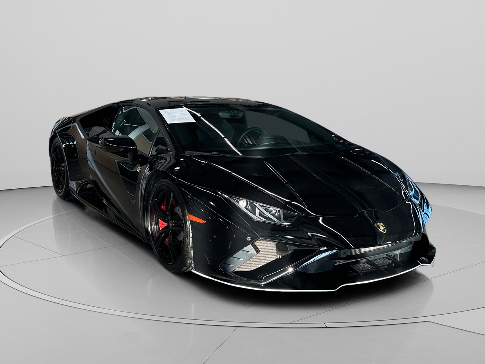 Used 2021 Lamborghini Huracan EVO image 3
