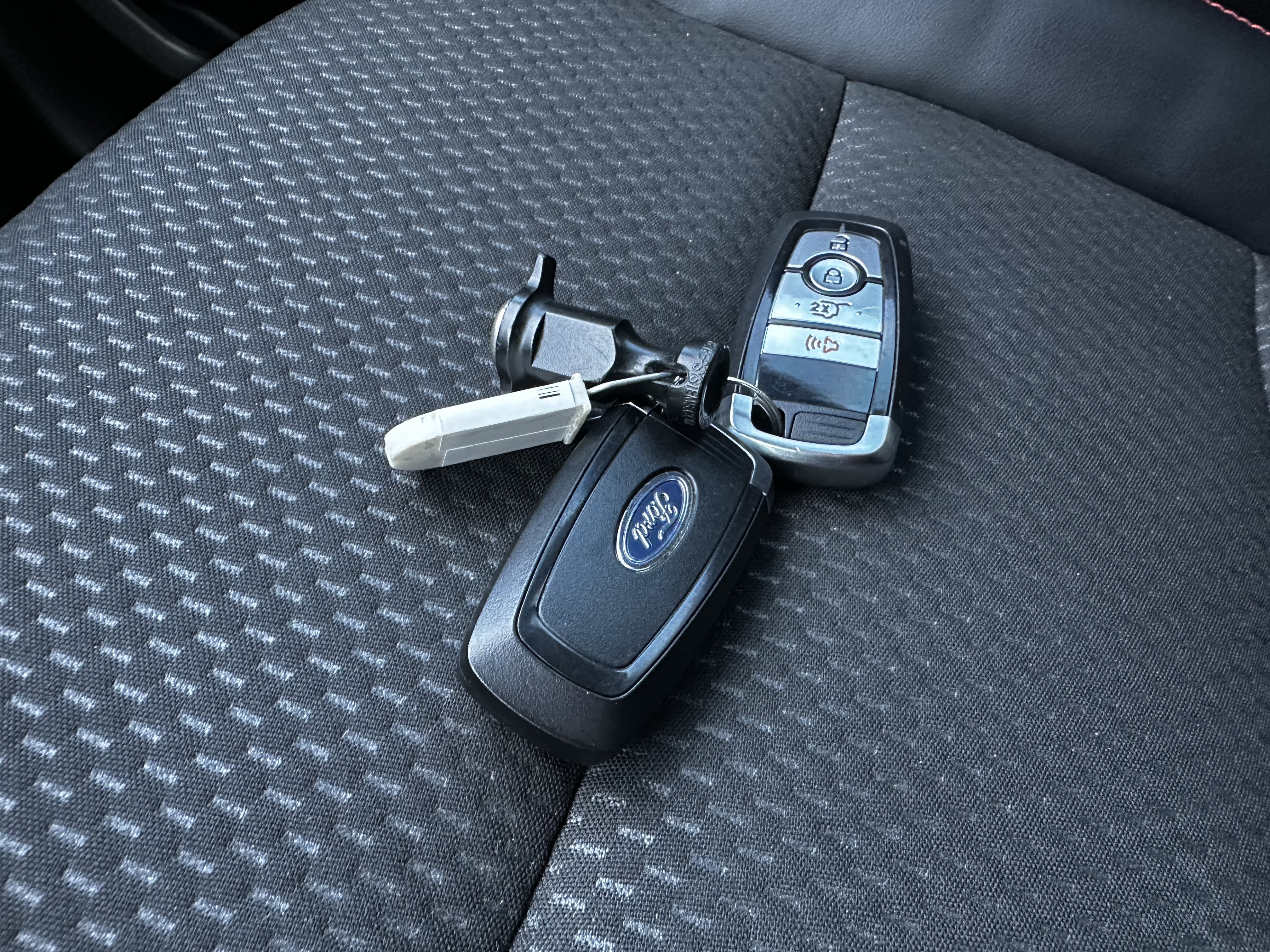 Used 2023 Ford Escape ST-Line w/ Tech Pack #1 FWD image 25