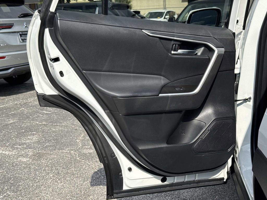 Used 2025 Toyota RAV4 XLE Premium image 11