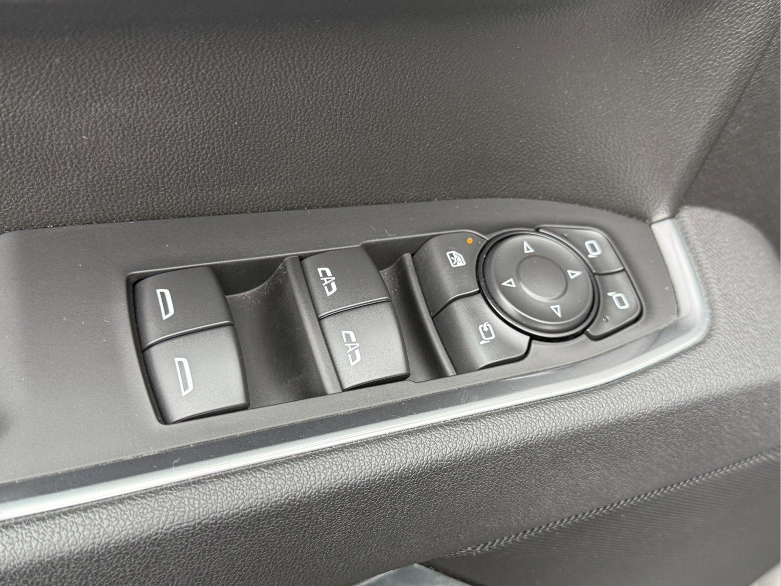 Certified 2025 GMC Sierra 1500 SLT image 43