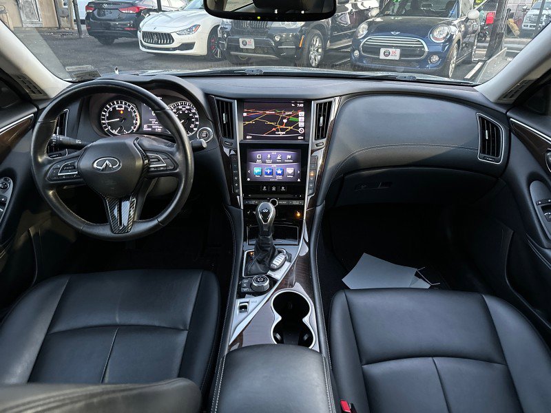 Used 2019 INFINITI Q50 Luxe w/ Essential Package (3.0T Luxe) image 16