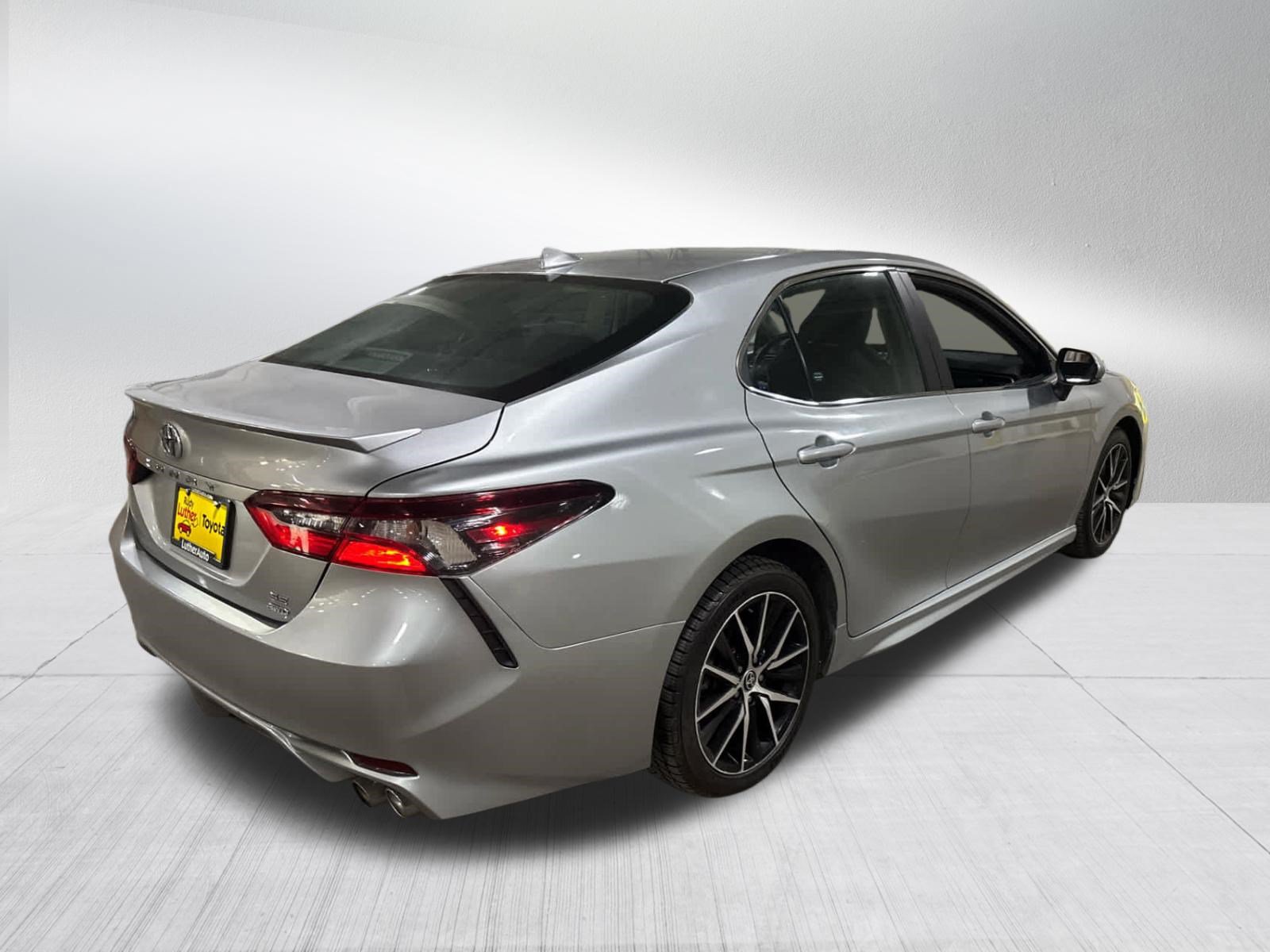 Certified 2023 Toyota Camry SE AWD/4WD image 5