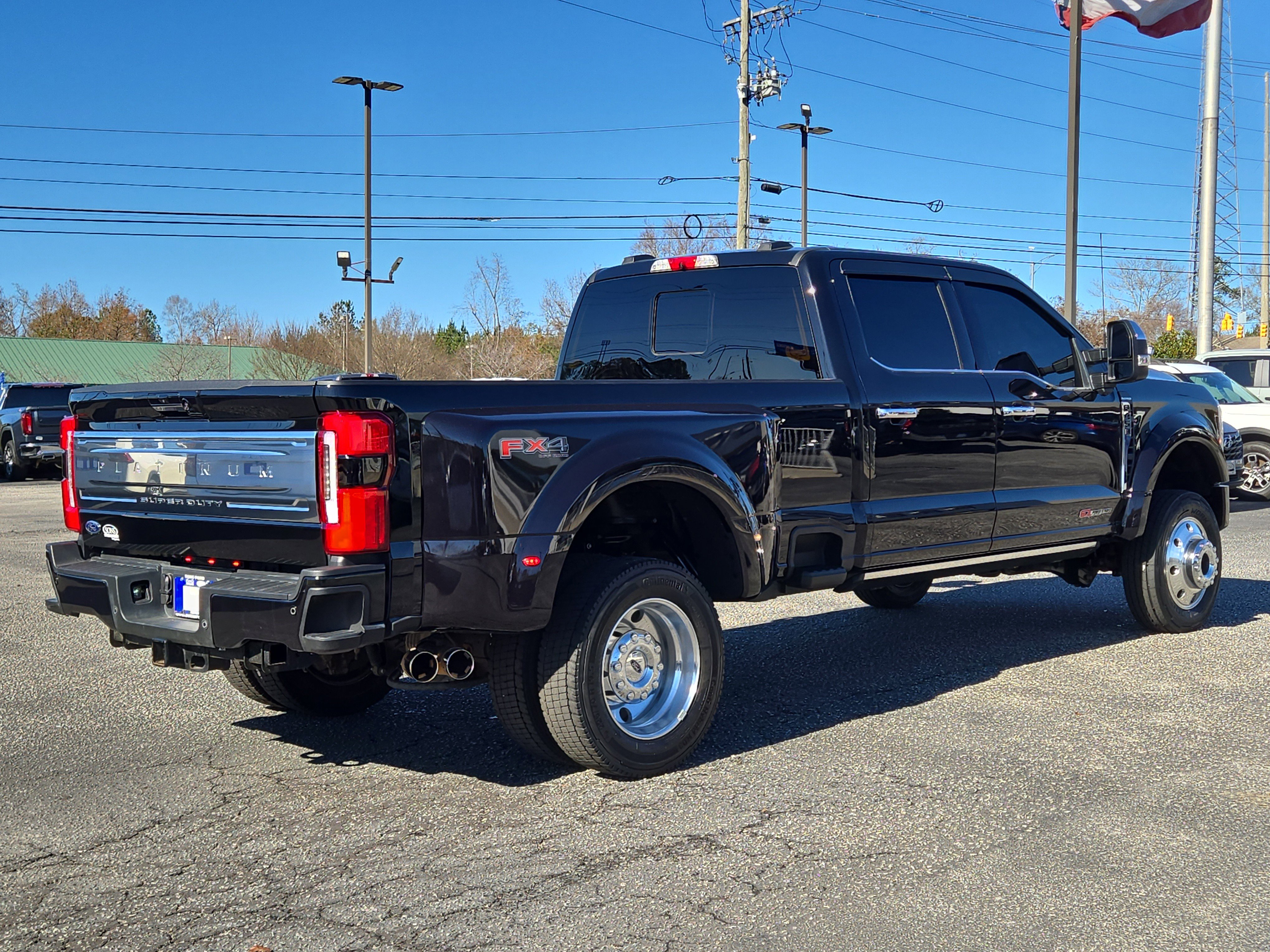 Used 2023 Ford F450 Platinum w/ FX4 Off-Road Package image 6