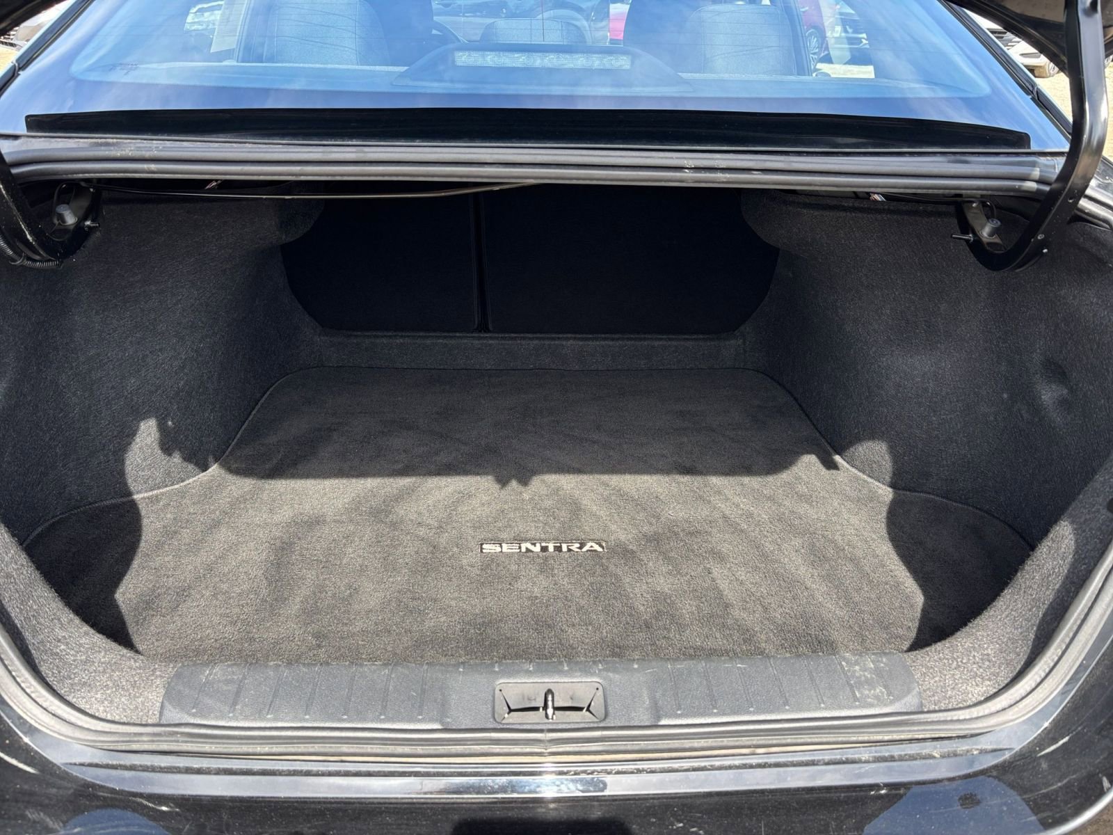 Used 2025 Nissan Sentra SV image 29