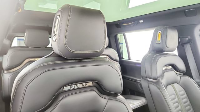 Used 2026 Rivian R1S Adventure AWD/4WD image 37