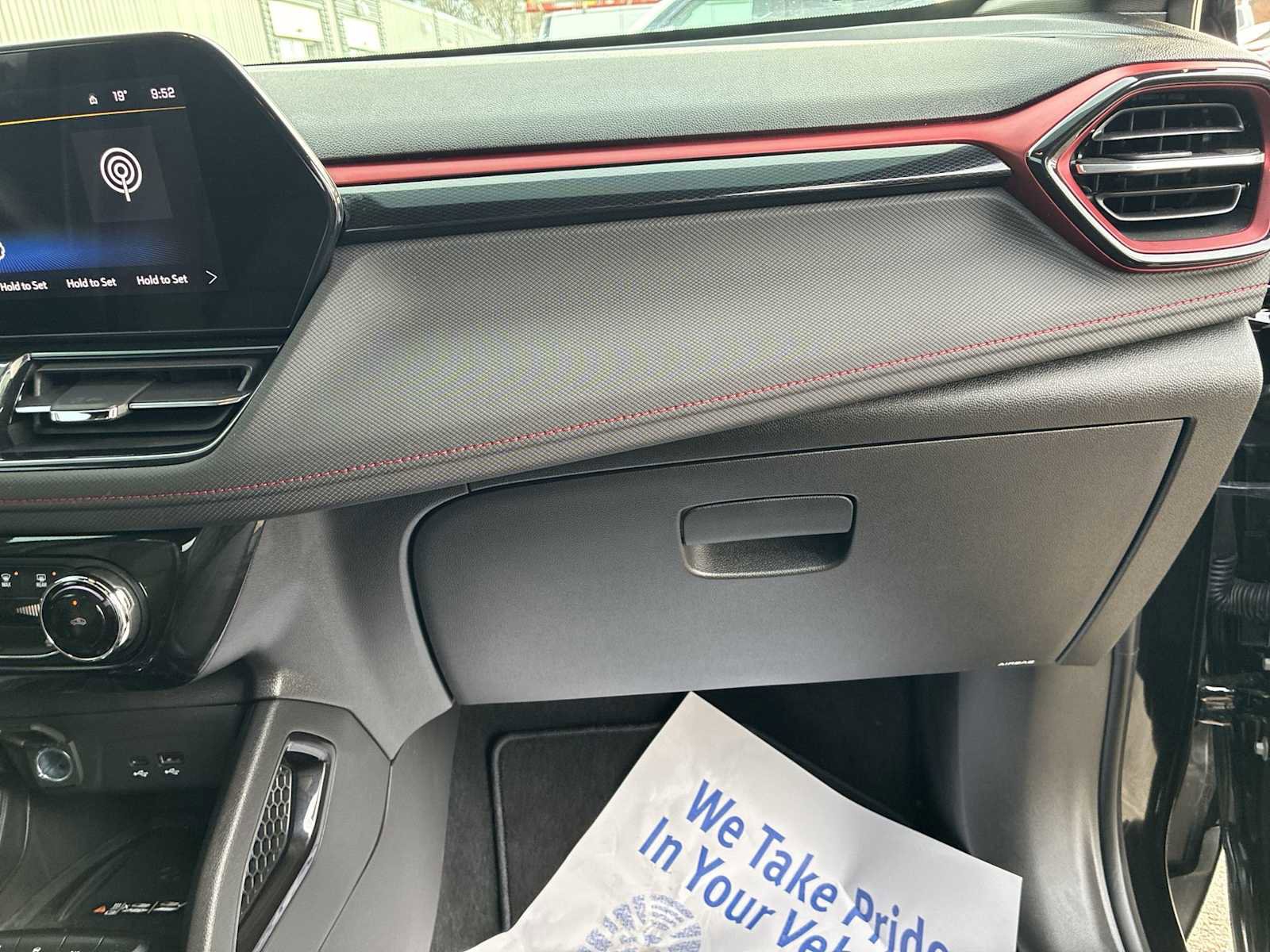 Used 2025 Chevrolet TrailBlazer RS w/ Convenience Package image 28