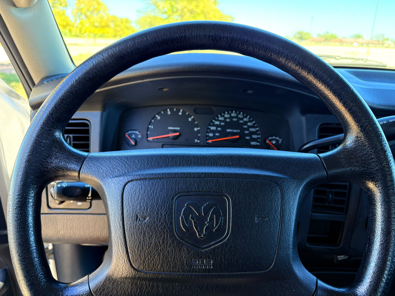 Used 2004 Dodge Dakota 2WD Club Cab w/ Tire & Handling Group image 53