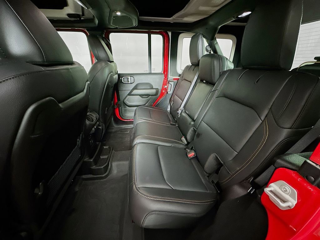 Certified 2024 Jeep Wrangler Sahara w/ Technology Group image 37