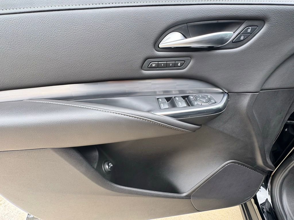 Used 2024 Cadillac XT4 Premium Luxury w/ Technology Package image 12