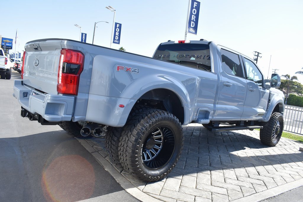 Used 2025 Ford F450 Lariat w/ FX4 Off-Road Package image 32