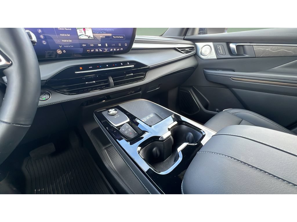 Certified 2025 Buick Enclave Avenir w/ Super Cruise Package AWD/4WD image 20