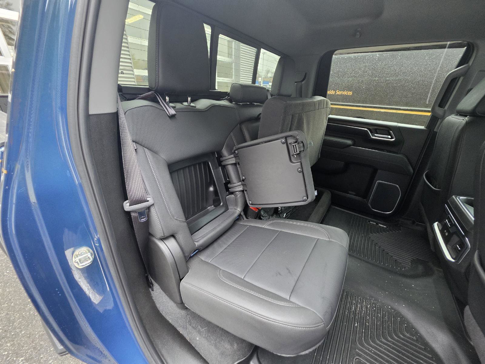 Used 2024 GMC Sierra 2500 SLT w/ SLT Convenience Package image 18