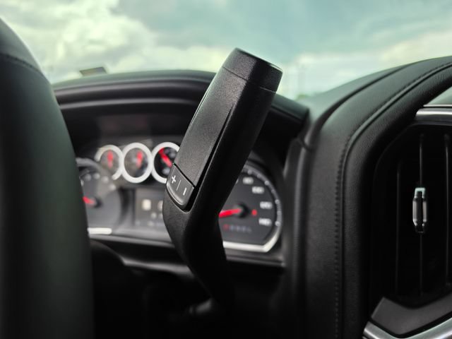 Used 2022 Chevrolet Silverado 1500 LTZ AWD/4WD image 31