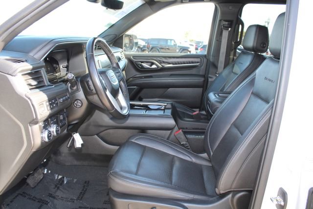 Used 2022 GMC Yukon XL Denali w/ Denali Premium Package AWD/4WD image 43