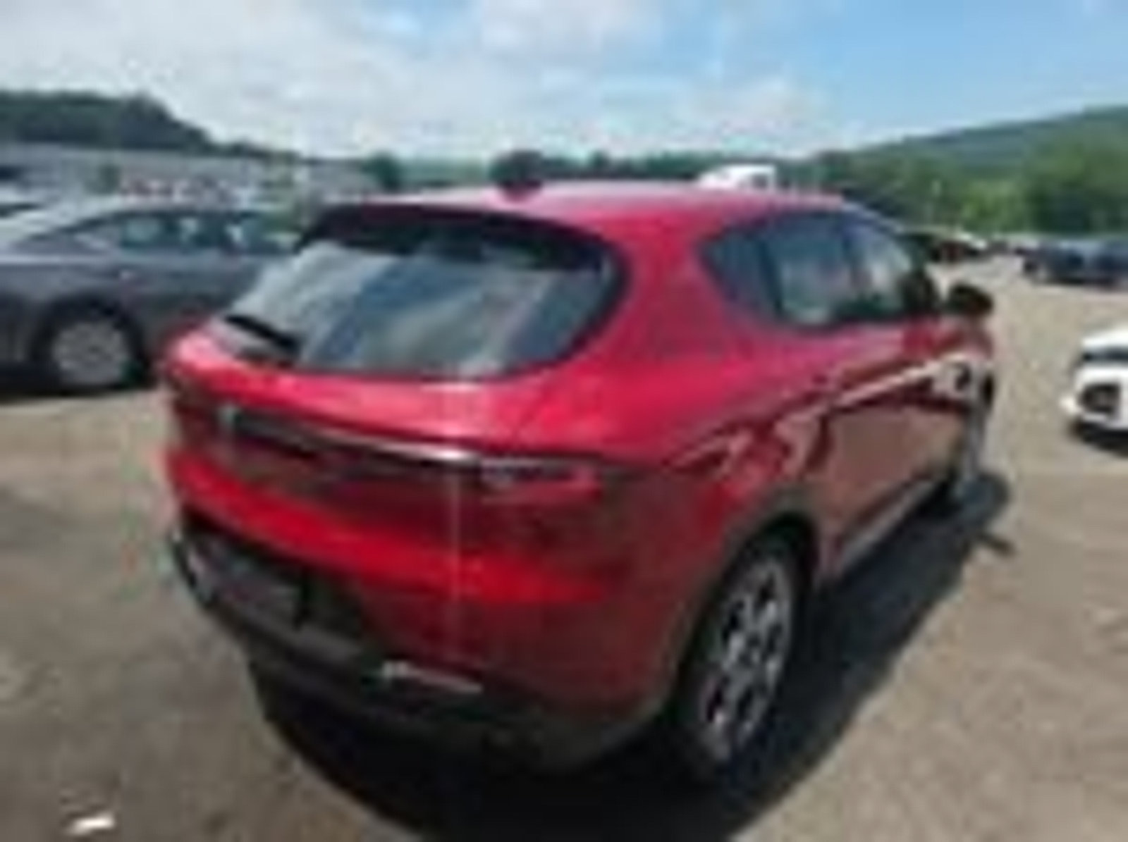 Used 2024 Alfa Romeo Tonale Veloce AWD/4WD image 3