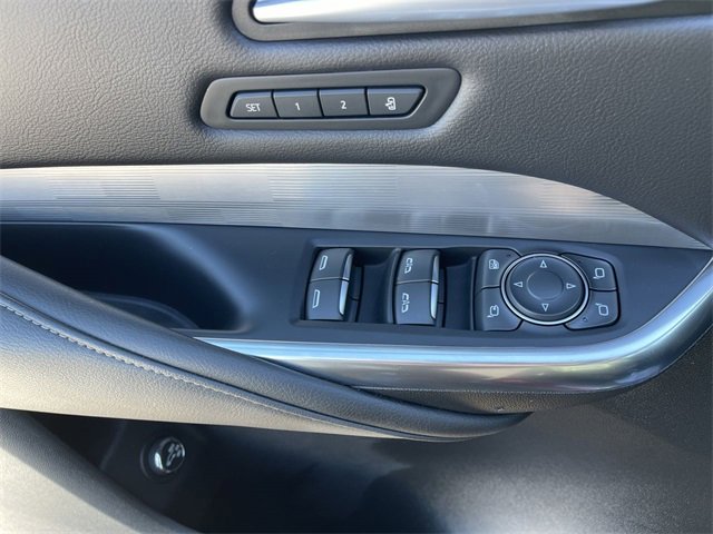 Used 2025 Cadillac XT4 Premium Luxury w/ Technology Package image 13